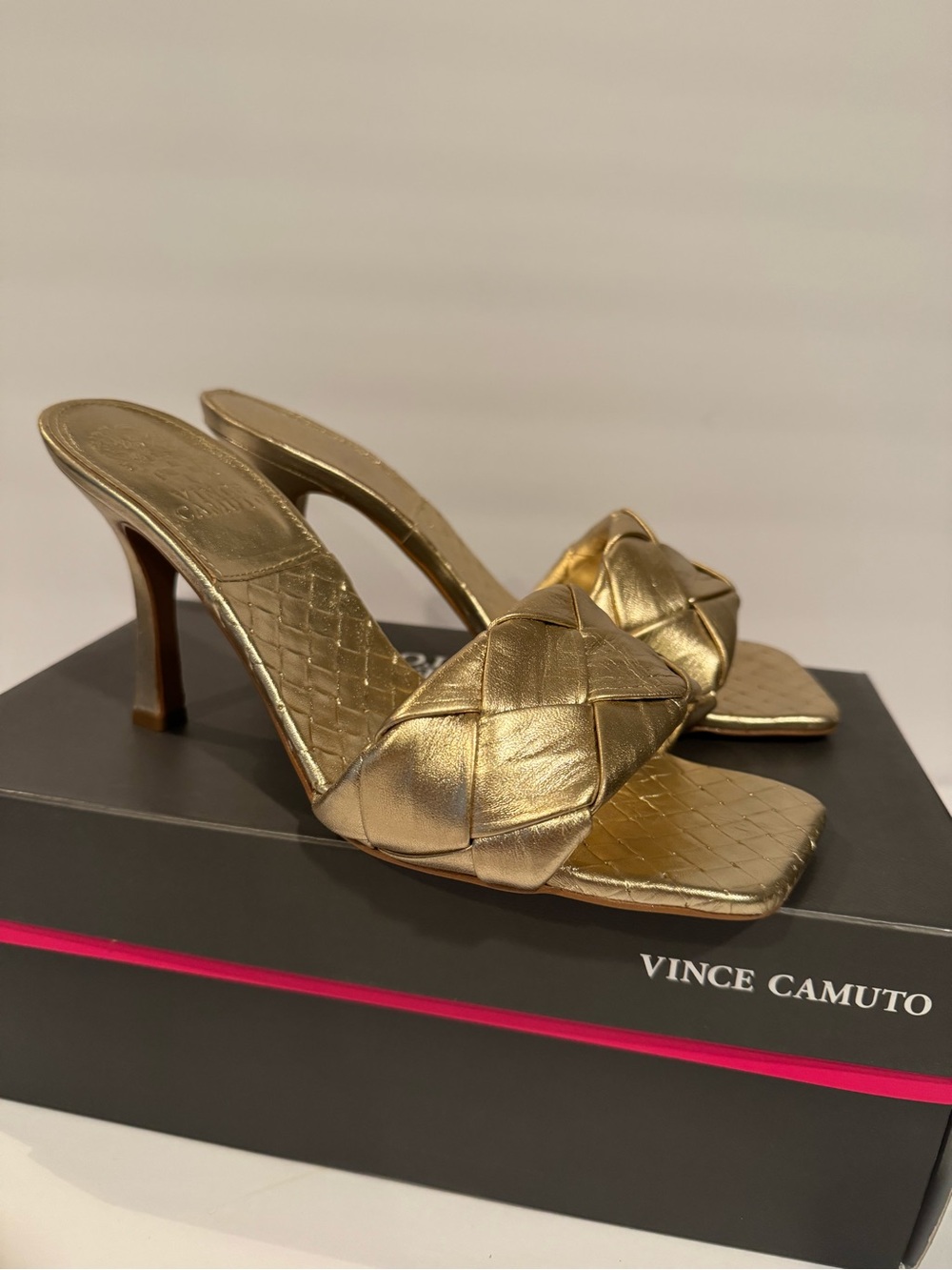 Vince Camuto Gold Woven Leather Mule Sandals | Size 8